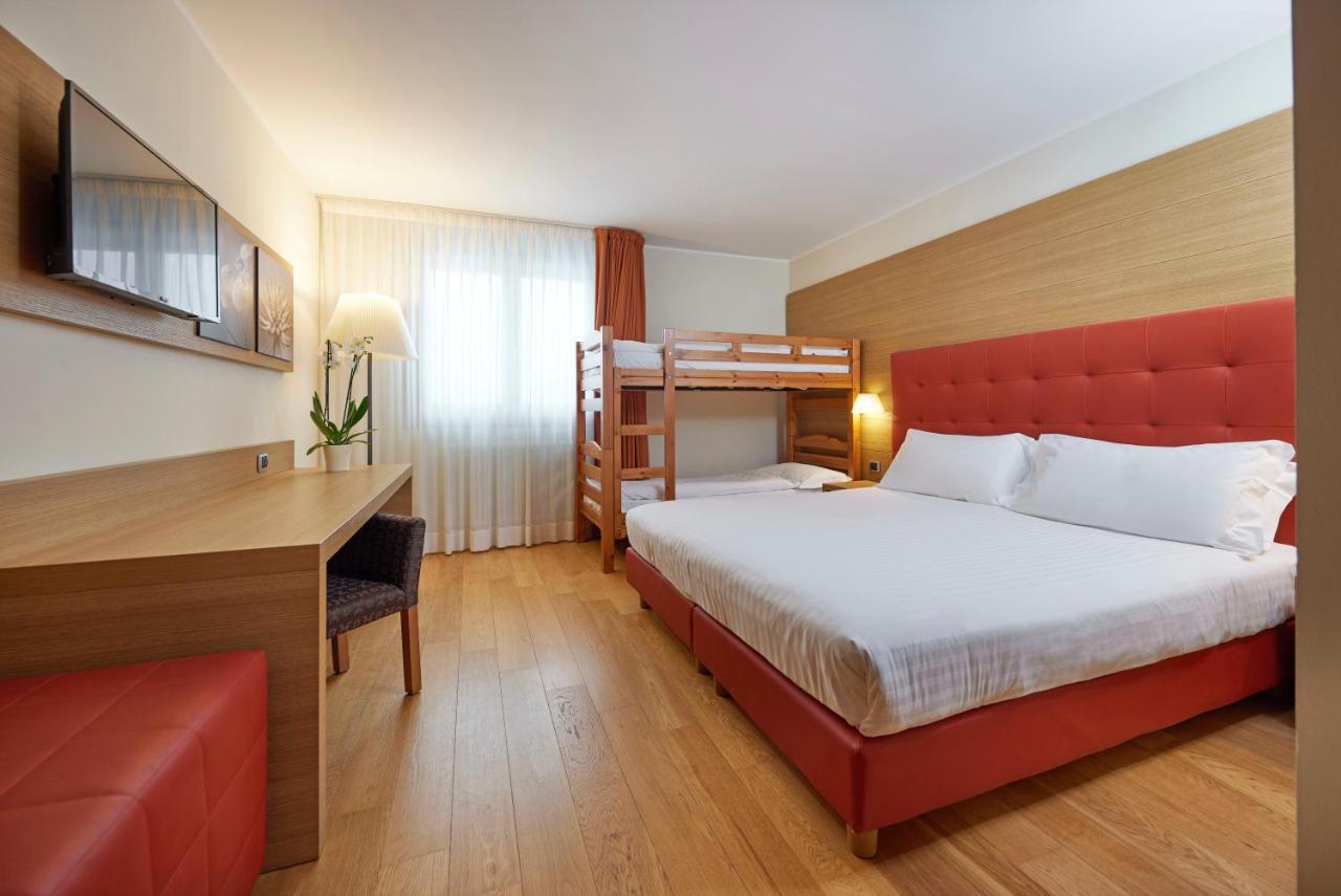 Blu Hotel Acquaseria Ponte Di Legno Bilik gambar