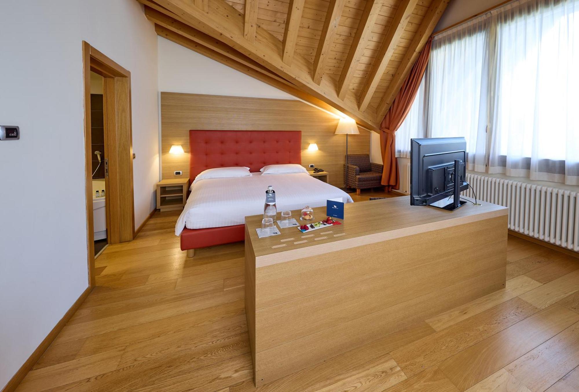 Blu Hotel Acquaseria Ponte Di Legno Bilik gambar